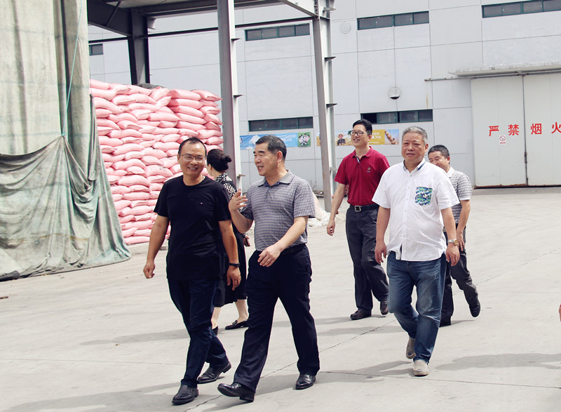 省社副主任、省農合聯(lián)執(zhí)委會副主任張建蒞臨臺